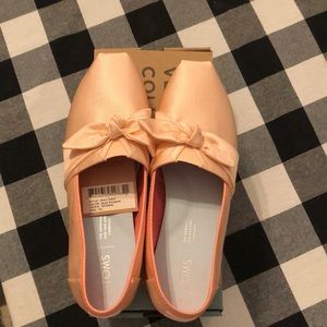 TOMS Blush Grosgrain Women’s Limited Edition